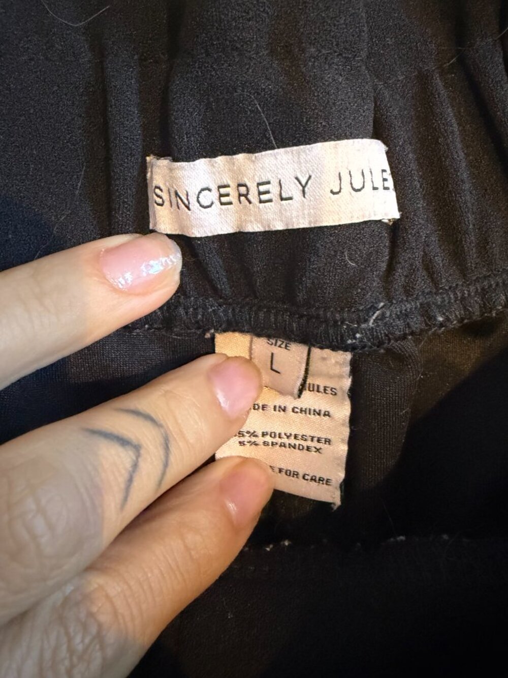 Sincerely Jules Women's Large Black Dress Shorts Cargo Shorts - Picture 6 of 6
